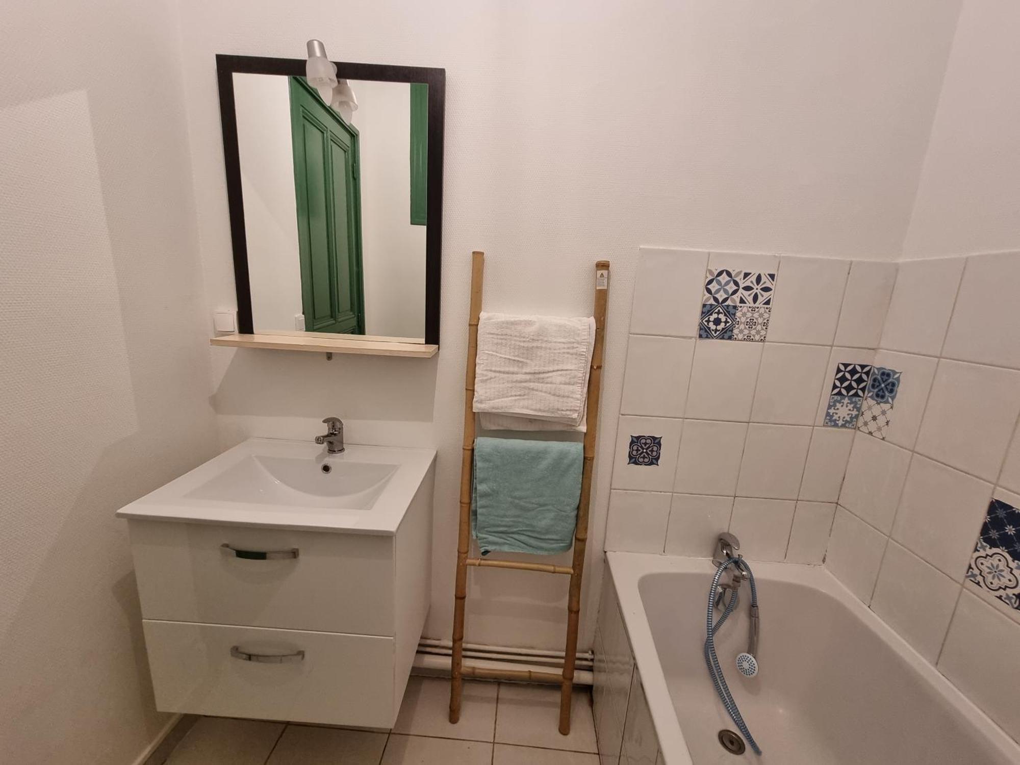 L Essentiel Gite Pour 6 Personnes Sireuil  المظهر الخارجي الصورة
